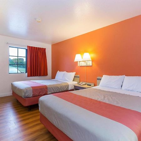Motel 6 Vallejo - Maritime North Экстерьер фото