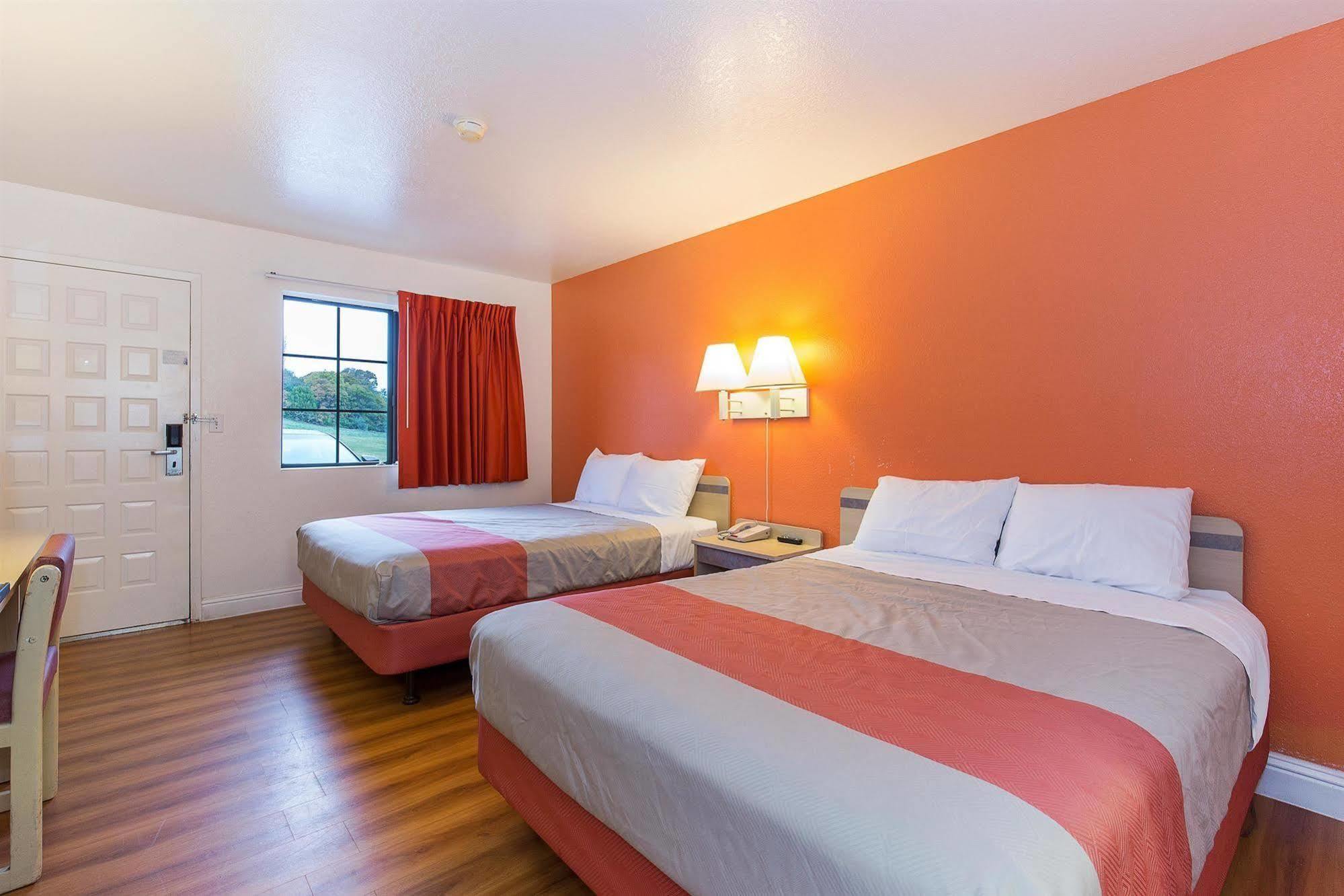 Motel 6 Vallejo - Maritime North Экстерьер фото